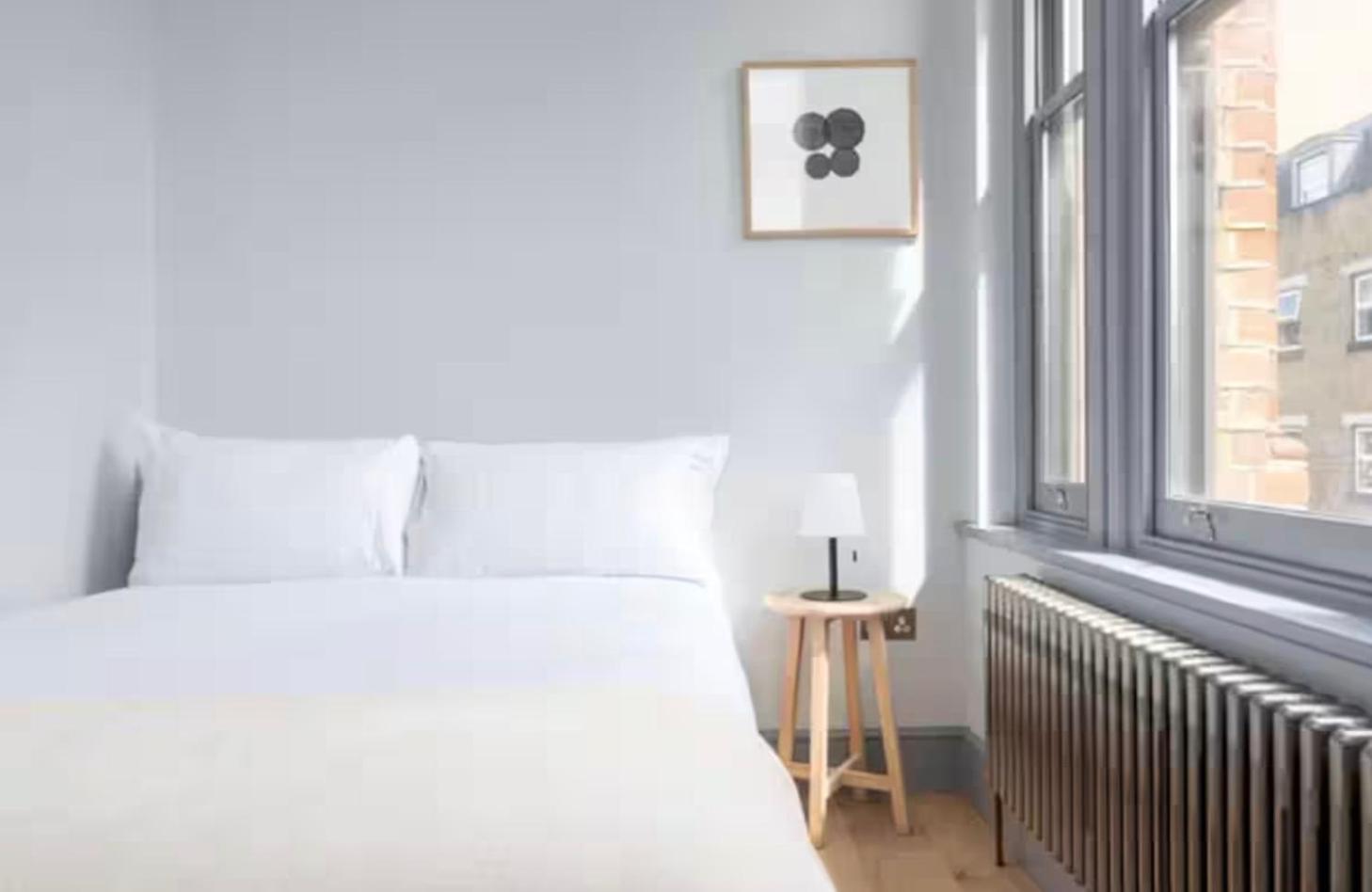Apartment Bishops Way London