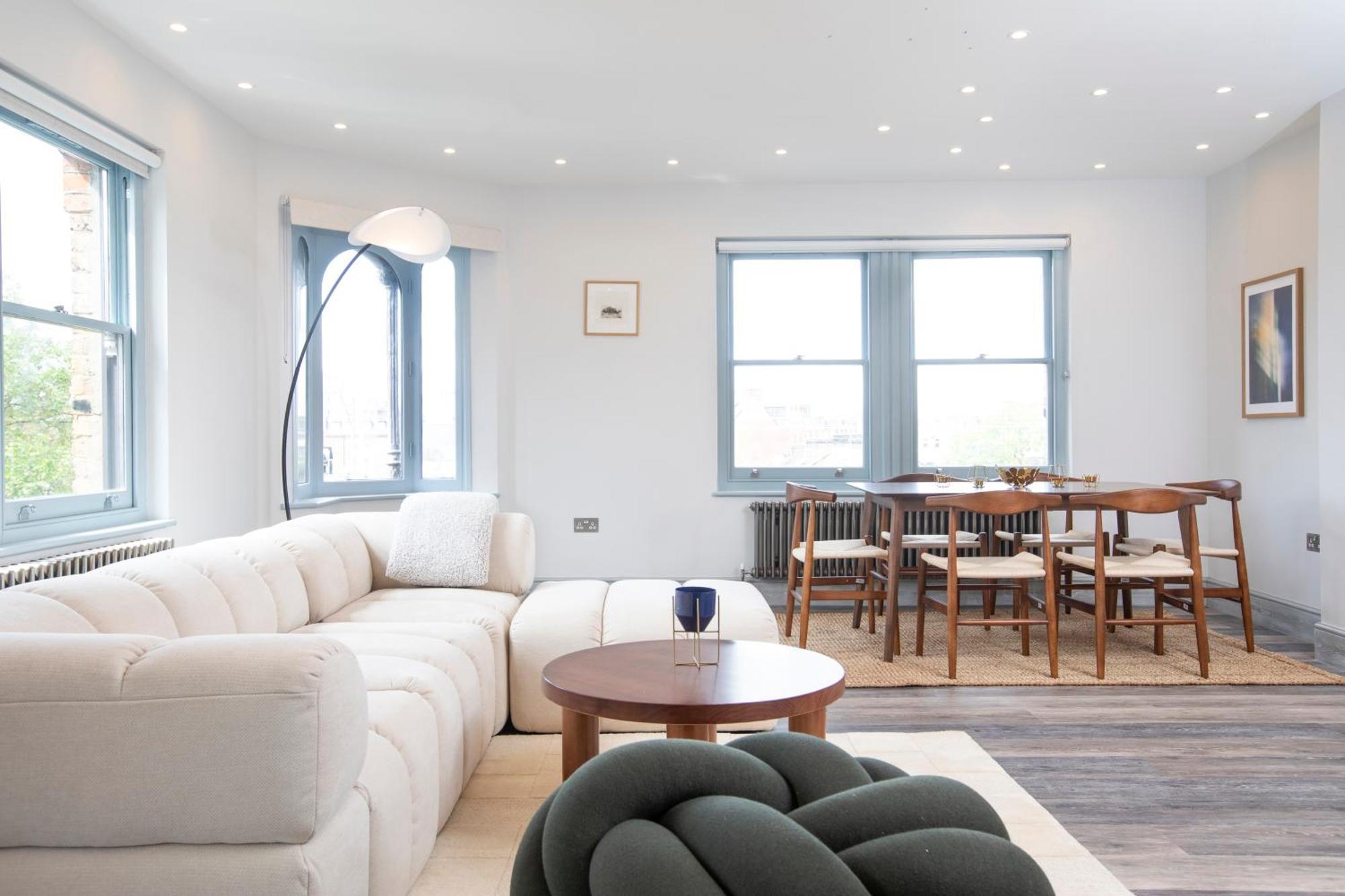 Bishops Way Apartment *
